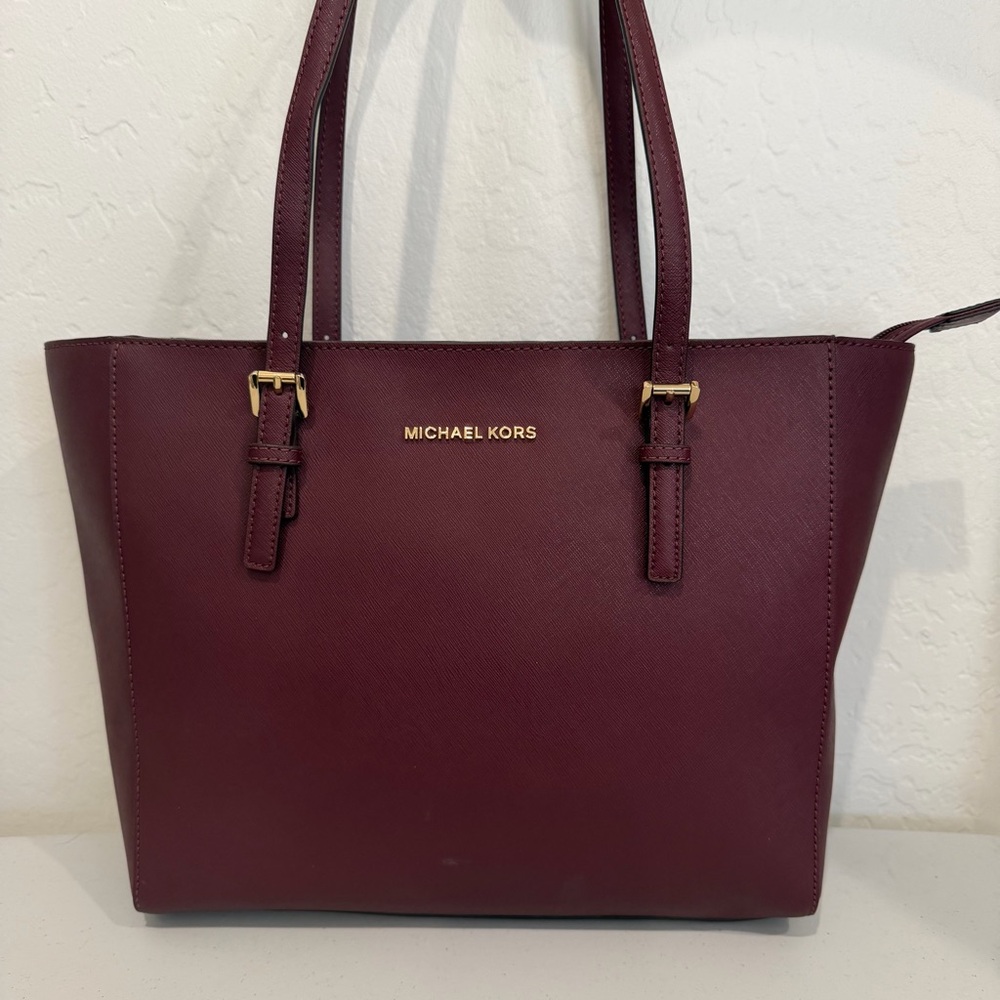Michael Kors Jet Set Travel Tote